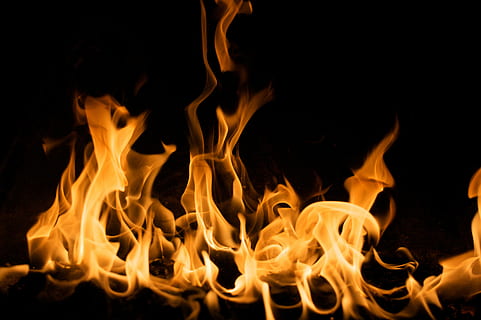 gul, ild, digital, tapet, flamme, brænding, mørk, nat, brand - naturligt fænomen, varme - temperatur, helvede, meddelelse, sort baggrund, bevægelse, ingen mennesker, skilt, advarselsskilt, natur, tæt på, sort farve, antændende, glødende, orange farve, brændt, bål, 4K, CC0, offentligt domæne, royaltyfrie
