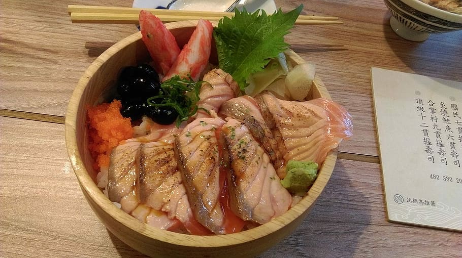 carne, verdura, Marrone, ceramica, ciotola, cibo, pasto, bastoncini, cultura dell'est asiatico, cucina giapponese, Asia, buongustaio, cibo e bevande, cena, culture, frutti di mare, cultura giapponese, in casa, freschezza, benessere, tavolo, pronto a mangiare, mangiare sano, vista dall'alto, porzioni, natura morta, nessuno, piatto, avvicinamento, legno - materiale, pesce, cibo asiatico, cibo giapponese, 720P