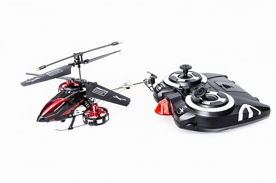 joguina, controlat, elèctric, model, volar, diversió, remot, jugant, rotor, motor, helicòpter, objecte, plaer, pasatemps, avions, treball, cable, ràdio, vol, pilotatge, telèfon, tir de l'estudi, fons blanc, tallar, equipament, tecnologia, color negre, a l'interior, còpia espai, cap gent, esport, natura morta, maquinària, comunicació, vermell, preparació, vista d’angle alt, connexió, sol objecte, grup d'objectes, 1080P