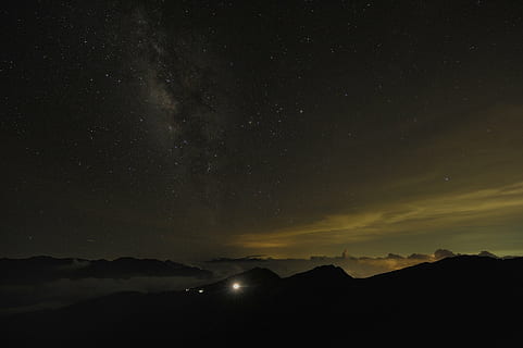 montagne, circondato, nuvole, tramonto, galassia, mt, Wuling, notte, montagna, stella - spazio, cielo, astronomia, scenics - natura, spazio, catena montuosa, bellezza nella natura, ambiente, la tranquillità, natura, scena tranquilla, nessuno, paesaggio, maestoso, illuminato, stella, via Lattea, picco di montagna, spazio e astronomia, 1080P, CC0, dominio pubblico, privo di copyright