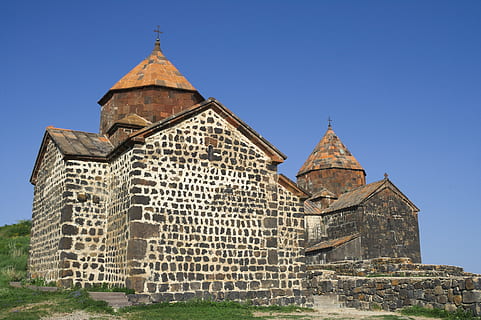 armenia, karavan, biara, biara sevan, agama, sejarah, Arsitektur, menara, eksterior bangunan, biru, tidak ada orang, struktur yang dibangun, kepercayaan, kerohanian, tempat beribadah, bangunan, langit cerah, langit, hari, tujuan wisata, tua, puncak menara, di luar rumah, gaya gothic, 2K, CC0, domain publik, bebas royalti