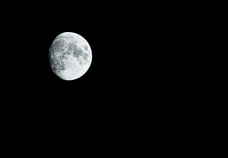 lluna gran, naturalesa, lluna, astronomia, superfície de la lluna, nit, planeta - espai, Lluna planetària, lluna plena, cel, llum de la lluna, espai, esfera, fosc, blau, color negre, estrella - espai, cap gent, a l'aire lliure, escenics - natura, bellesa a la natura, vista d’angle baix, còpia espai, tranquil·litat, escena tranquil·la, idíl·lic, exploració espacial, cel clar, astrologia, espai i astronomia, 4K, CC0, domini públic, lliure de regalies