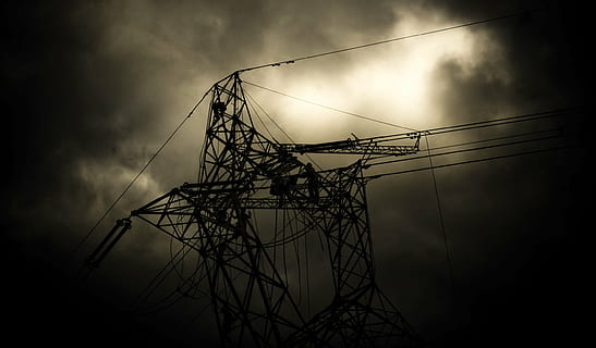 vedení, bouřka, práce, elektřina, elektrické vedení, kabel, elektřina pylon, Napájení, paliva a energie, nebe, věž, silueta, zdroj napájení, energie, západ slunce, nebezpečí, technologie, pól, mrak - nebe, spojení, nikdo, Příroda, noc, architektura, sdělení, soumrak, kov, temný, venku, složitost, globální komunikace, elektrické zařízení, 2K