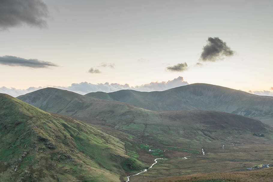 montagna, nuvoloso, cielo, uccello, fotografia degli occhi, nube, paesaggio, fiume, ruscello, tramonto, Alba, collina, pendio, inverno, wale, snowdon, scenics - natura, ambiente, bellezza nella natura, scena tranquilla, la tranquillità, scena non urbana, catena montuosa, natura, nessuno, a distanza, nuvola - cielo, idilliaco, giorno, pianta, colore verde, albero, terra, all'aperto, 5K