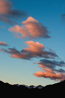orange, sort, columbus skyer, skyer, gylden, time, Sky, solnedgang, solopgang, blå, himmel, bjerg, skønhed i naturen, sky - himmel, scenics - natur, rolig scene, ro, silhuet, natur, ingen mennesker, bjergkæde, ikke-urbane scene, orange farve, idyllisk, miljø, lav vinkel visning, landskab, udendørs, dramatisk himmel, bjergtop, 5K, CC0, offentligt domæne, royaltyfrie