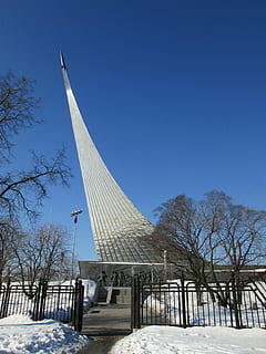 moskva, stele, raket, snö, kall temperatur, vinter-, himmel, träd, arkitektur, natur, växt, nakna träd, inget folk, byggd struktur, vit färg, klar himmel, dag, resmål, byggnad exteriör, resa, beläggning, utomhus, 2K, CC0, offentligt domän, royaltyfria