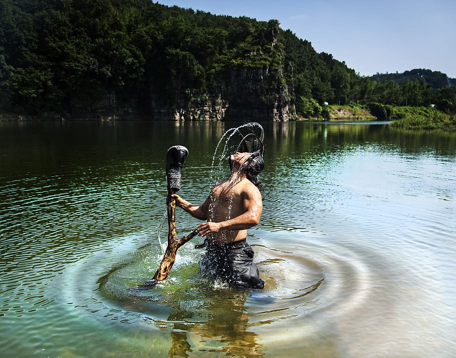 performance, calligraphy, underwater, water, tree, lake, plant, men, lifestyles, nature, leisure activity, day, beauty in nature, shirtless, reflection, adult, two people, rear view, real people, waterfront, people, outdoors, 4K