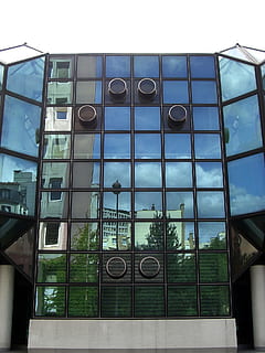 reflexió, mirall, edifici, núvols, arbres, cel, arquitectura, efecte de mirall, naturalesa, plantes, gratacels, vidre, gel, exterior de l'edifici, estructura construïda, ciutat, vidre - material, cap gent, dia, vista d’angle baix, finestra, exterior d’edifici d’oficines, modern, a l'aire lliure, transparent, comunicació, metall, text, 1080P, CC0, domini públic, lliure de regalies