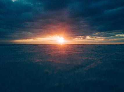 light, sea, dawn, nature, beach, bright, clouds, dusk, ocean, outdoors, sand, sky, sunrise, sunset, cloud - sky, scenics - nature, tranquility, sun, tranquil scene, beauty in nature, dramatic sky, horizon, sunlight, cloudscape, horizon over water, water, environment, idyllic, atmospheric mood, no people, lens flare, 4K, CC0, public domain, royalty free