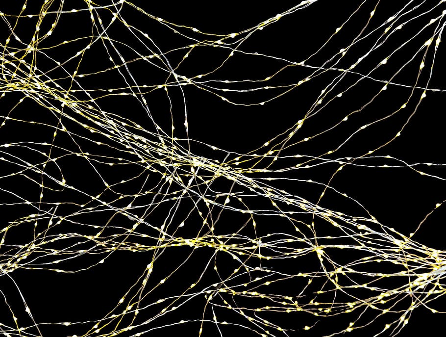 blanc, guirlandes lumineuses, noir, Contexte, texture, lumière, synapses, les liaisons, lignes, éclairage, déco, structure, modèle, conception, nuit, illuminé, embrasé, personne, complexité, longue exposition, fête, mouvement, la nature, matériel d'éclairage, branche, peinture claire, faible angle de vue, sentier lumineux, abstrait, en plein air, arbre nu, ciel, fond noir, emmêlé, 4K