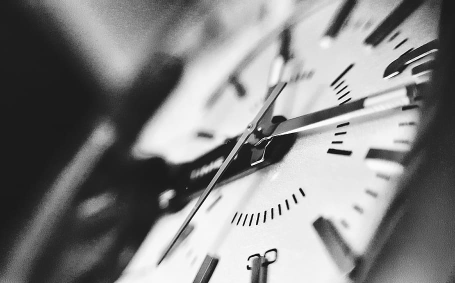 el temps, primer pla, fotografia en escala de grisos, veure, vlock, temps, mans, temporada, rellotge, enfocament selectiu, cap gent, a l'interior, nombre, Minuta, tir de l'estudi, precisió, rellotge de mà, instrument del temps, data límit, senzillesa, cultura i entreteniment artístic, sol objecte, natura morta, música, hora de la mà, 4K