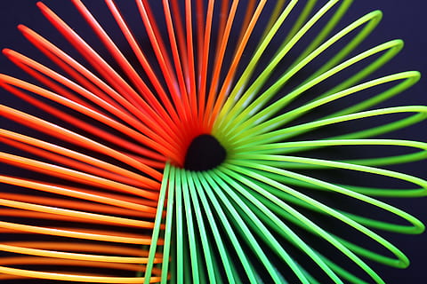 primavera, contorto, astratto, modello, colore, colorato, geometrico, struttura, lo sfondo, sfondo, il colore del, multicolore, nessuno, sfondi, in casa, colore verde, fotogramma intero, avvicinamento, design, rosso, creatività, forma geometrica, cerchio, forma, girato in studio, a strisce, tecnologia, illuminato, spirale, sfondo nero, concentrico, 5K, CC0, dominio pubblico, privo di copyright