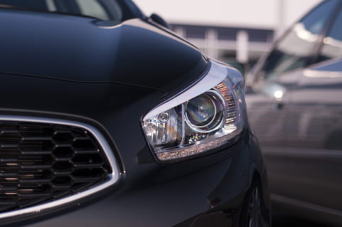 Autoprojektor Scheinwerfer, Beleuchtung, Scheinwerfer, Auto, Sportwagen, Lichtsystem, Fahrzeug, Vorderseite, Recht, Transportmittel, Transport, Kraftfahrzeug, Landfahrzeug, Nahansicht, keine Leute, Fokus auf den Vordergrund, draußen, Luxus, Reichtum, Metall, Retro-Stil, Lichtanlage, Oldtimer, Technologie, Tag, Glas - Material, Fahrzeuglicht, Chrom, silberfarben, 4K, CC0, gemeinfrei, lizenzfrei