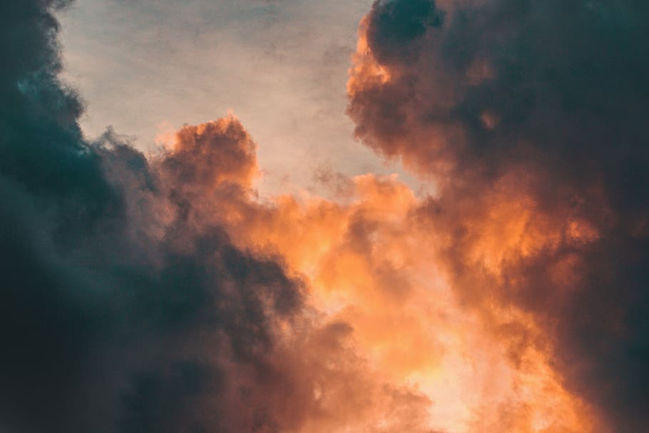 zlatý, hodina, mrak, šedá, mraky, nebe, oheň, kouř, západ slunce, oranžový, krajina, unsplash, abstraktní, Červené, barva, svítání, mrak - nebe, krása v přírodě, oranžová barva, scéna s oblaky, nikdo, životní prostředí, dramatická obloha, Příroda, scenics - příroda, zatažený, pozadí, idylický, nízký úhel pohledu, klid, venku, hořící, bouřka, vítr, abstraktní pozadí, 5K