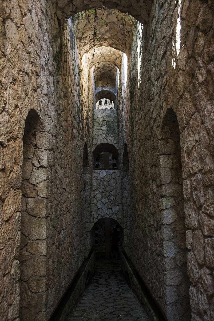 arquitectura, pedra, estructura, sala, maó, edifici antic, arcs, antic, vell, deteriorat, arquitectura mexicana, material de pedra, història, estructura construïda, arc, destinacions de viatge, el passat, edifici, funció de construcció de parets, paret, paret de pedra, cap gent, el camí a seguir, direcció, dia, exterior de l'edifici, finestra, a l'aire lliure, sòlid, arruïnat, civilització antiga, carreró, 4K
