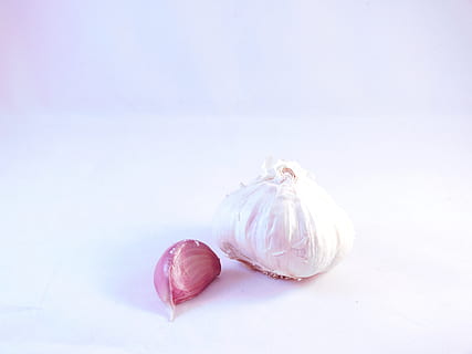 All, blanc, fons, vegetals, menjar, fruita, créixer, saludable, sopar, dinar, berenar, tir de l'estudi, natura morta, a l'interior, fons blanc, cap gent, primer pla, frescor, espècia, ingredient, menjar i beguda, bulb d’all, còpia espai, Color blanc, sol objecte, ceba, aliments crus, color rosa, gra d'all, 2K, CC0, domini públic, lliure de regalies