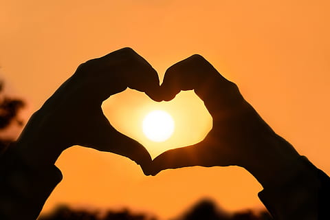 making, hands, sunset, Person, people, holidays, love, nature, travel, vacation, valentines, heart Shape, romance, human Hand, symbol, togetherness, valentine's Day - Holiday, holding, silhouette, heterosexual Couple, women, couple - Relationship, passion, touching, shape, human body part, hand, orange color, positive emotion, sky, sun, emotion, body part, focus on foreground, sunlight, human finger, finger, outdoors, human arm, 4K