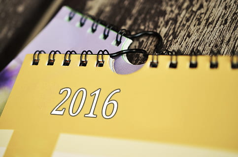 2016, amarillo, calendario, púrpura, fecha, año, hora, programar, adelante, planificación, administración, oficina, texto, de cerca, comunicación, nadie, escritura occidental, adentro, enfoque selectivo, naturaleza muerta, metal, papel, de color negro, guión no occidental, guión, centrarse en primer plano, información, día, primer plano extremo, mensaje, 4K, CC0, dominio público, libre de derechos