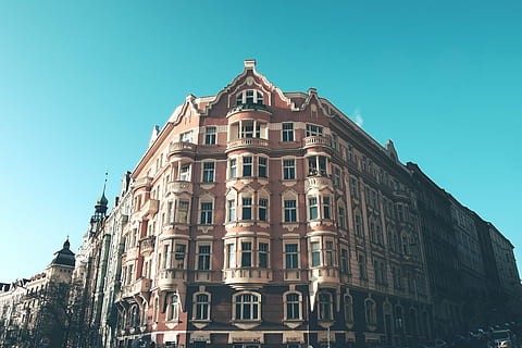 arkitektoniske, fotografering, Brun, beton, bygning, arkitektur, infrastruktur, struktur, etablering, lejlighed, vinduer, ejerlejlighed, Hotel, himmel, by-, by, bygning udvendig, vindue, hus, lav vinkel visning, ingen mennesker, bygget struktur, udendørs, blå, skyfri himmel, natur, dag, boligområde, fortiden, sollys, historie, rejsemål, gammel, rækkehus, 2K