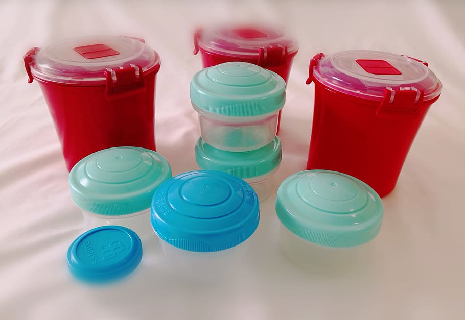 farve, beholder, gruppe af objekter, valg, tæt på, ingen mennesker, studio skud, variation, multi farvet, indendørs, stilleben, rød, sundhedspleje og medicin, medium gruppe af objekter, plast, høj vinkel visning, medicin, fire objekter, blå, skønhedsprodukt, 4K