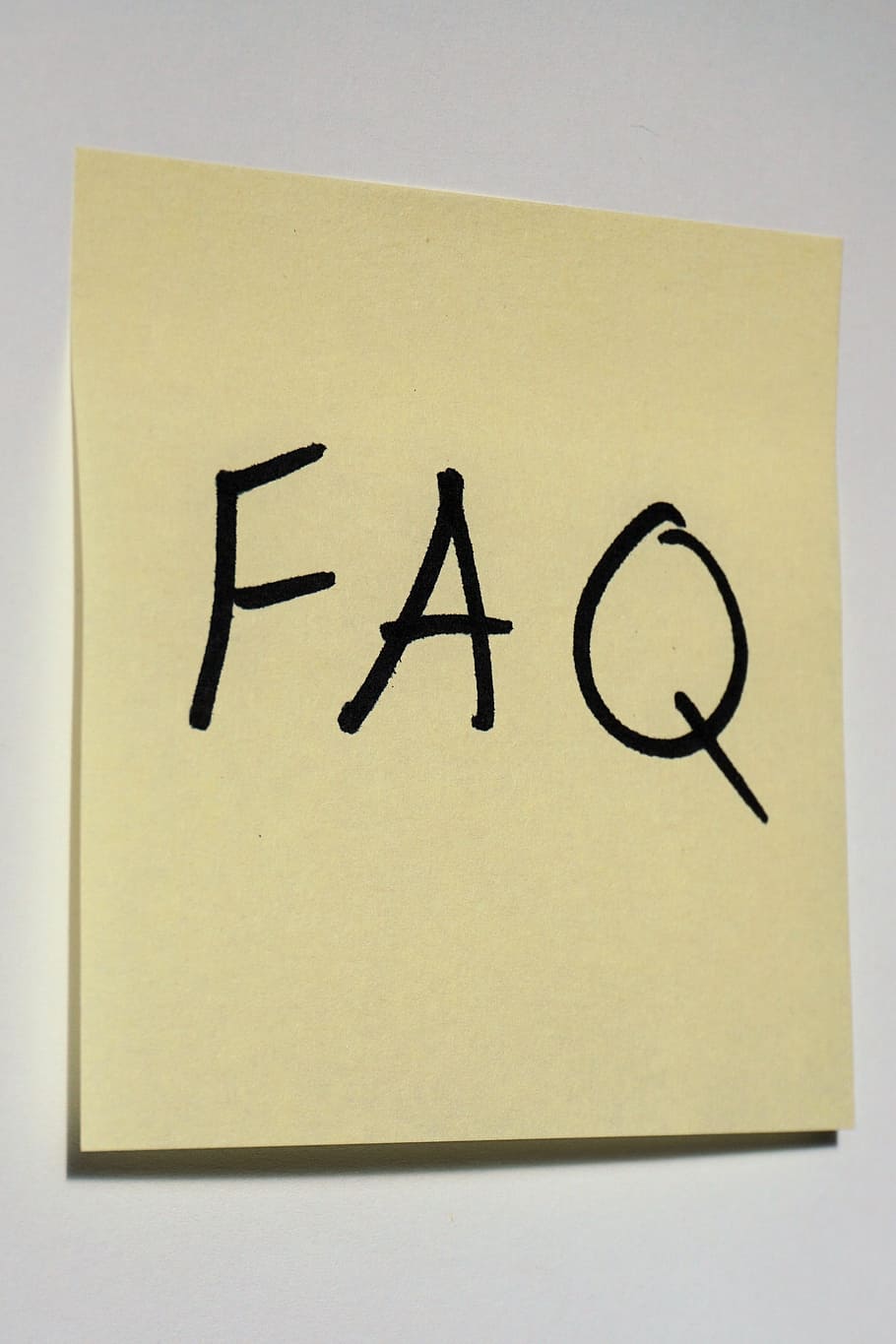beix, paper de la impressora, text faq, publica-ho, llista, nota, adhesiu, memo, nota adhesiva, oficina, paper, memòria, missatge, comunicació, Stickies, accessoris d’oficina, groc, temps, post-it-chit, notes adhesives, full, senyal, marca, faq, tir de l'estudi, cap gent, fons blanc, a l'interior, primer pla, text, art i artesania, signe, natura morta, guió occidental, creativitat, funció de construcció de parets, carta, document, Color blanc, representació humana, 4K