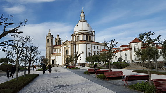 braga, santuario, sameiro, arquitectura, cielo, exterior del edificio, destinos de viaje, estructura construida, nube - cielo, edificio, religión, lugar de adoración, creencia, espiritualidad, árbol, naturaleza, planta, personas incidentales, ciudad, día, Hazme, al aire libre, aguja, 5K, CC0, dominio público, libre de derechos