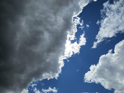 cielo, nube, cielo nuvole, nuvole di cielo, sole, offuscato, blu, nuvole di cielo blu, natura, nuvola - cielo, Cloudscape, bellezza nella natura, scenics - natura, tempesta, sfondi, Inquadratura dal basso, nuvoloso, nessuno, ambiente, giorno, cielo drammatico, Colore bianco, meteorologia, vento, all'aperto, clima, pulito, 4K, CC0, dominio pubblico, privo di copyright