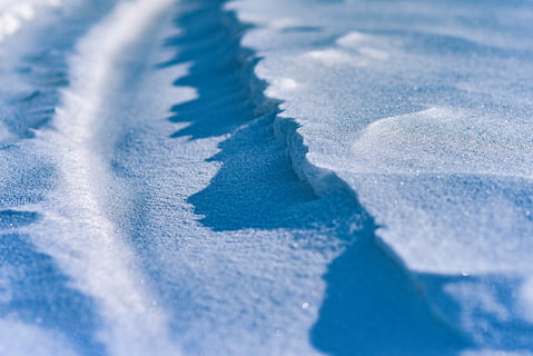 primer pla, vista, sorra, sorra blava, gel, neu, hivern, ombra, blanc, blau, fons, enfocament selectiu, temperatura de fred, cap gent, naturalesa, marc complet, resum, congelat, aigua, textura, medi ambient, fons abstractes, Color blanc, terra, 5K, CC0, domini públic, lliure de regalies
