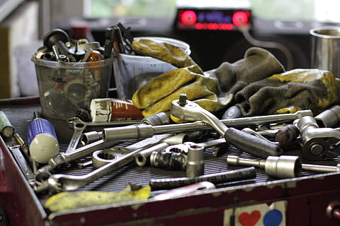 tool, workshop, tools, craft, metal, wrench, work, craftsmen, screwdriver, allen, pliers, car, hardware, old, creak, phillips, socket wrenches, background image, spanner, faceplate, tool collection, large group of objects, indoors, no people, variation, choice, animal, equipment, container, day, abundance, selective focus, animal themes, food and drink, box, workbench, bottle, close-up, 5K, CC0, public domain, royalty free