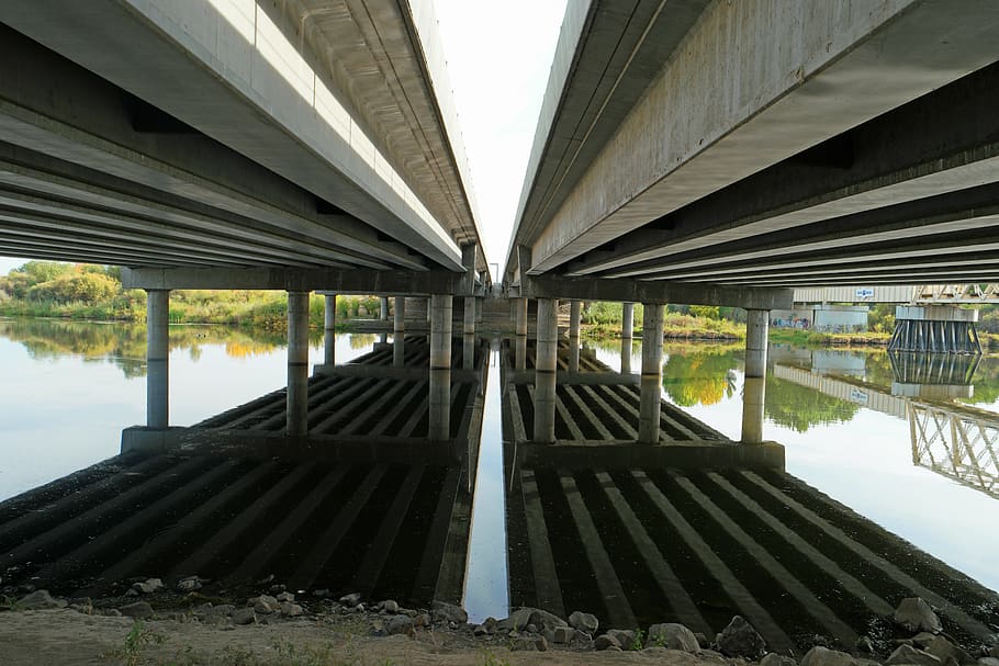 bro, afspejling, vand, arkitektur, flod, rejse, landskab, milepæl, span, vand refleksion forbløffende, betagende, bygget struktur, ingen mennesker, bro - menneskeskabt struktur, forbindelse, transportmidler, dag, natur, metal, udendørs, arkitektoniske kolonne, by, faldende perspektiv, bjælke, beton, 5K