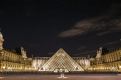 žaluzie, paris, v noci, muzeum Louvre, noc, architektura, slavné místo, Evropa, cestovní místa, svítí, architektura a budovy, stavba, destinace, Dějiny, hvězda - prostor, nebe, astronomie, exteriér budovy, prostor, Příroda, minulost, cestovní ruch, město, nikdo, budova, souhvězdí, hvězda, sníh, prostor a astronomie, 5K, CC0, veřejná doména, bez autorských práv