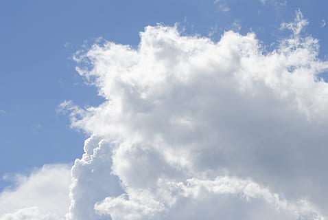 Sky, hvit, blå, sky - himmel, himmel, bakgrunn, clouds, vær, natur, hvit farge, skjønnhet i naturen, naturskjønnhet - natur, ingen folk, ro, fluffy, idylliske, rolig scene, miljø, dag, atmosfære, utendørs, vind, mykhet, meteorologi, lys, 4K, CC0, offentlig domene, opphavsrett gratis