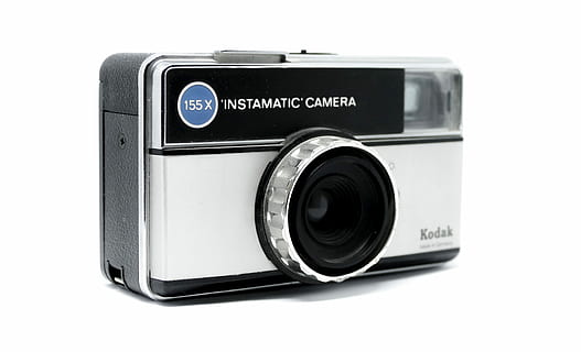 aïllat, tecnologia, equipament, càmera, analògic, 3d, conjunt, càmera analògica, tallar, estil retro, sol objecte, fons blanc, tir de l'estudi, temes de fotografia, a l'interior, primer pla, color plata, antiguitat, cap gent, càmera - equip fotogràfic, metall, text, Color blanc, música, cultura i entreteniment artístic, equipament elèctric, 4K, CC0, domini públic, lliure de regalies