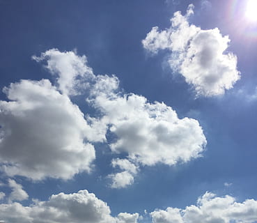 Cloud computing, des nuages, ciel, bleu, la nature, Météo, nuage - ciel, journée, air, en plein air, arrière-plans, cloudscape, été, météorologie, climat, blanc, duveteux, cumulus, paradis, couvert, stratosphère, espace, paysages, brillant, lumière - phénomène naturel, beauté dans la nature, lumière du soleil, tranquillité, faible angle de vue, paysages - nature, personne, couleur blanche, idyllique, scène tranquille, plein cadre, douceur, 1080P, CC0, domaine public, libre de droits