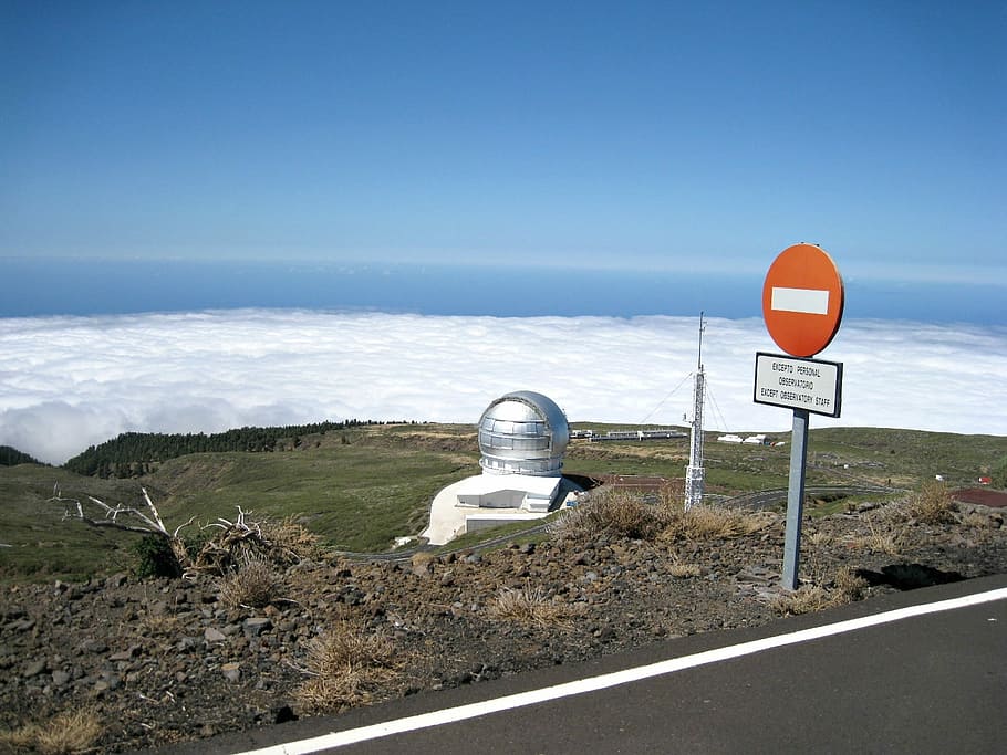 la palma, fysik, observatorium, Sky, videnskab, astronomi, planetarium, ingen mennesker, dag, himmel, udendørs, strand, natur, skilt, vand, scenics - natur, meddelelse, vejskilt, hav, vej, jord, transportmidler, vejledning, landskab, miljø, skønhed i naturen, skyfri himmel, horisont, 1080P