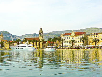 trogir, města, odraz, pobřeží, scenérie, evropský, přírodní, vesnice, chorvatsko, římský, voda, středomoří, klidný, exteriér budovy, námořní plavidlo, architektura, stavba, přeprava, nábřeží, způsob dopravy, budova, nebe, město, Příroda, destinace, den, nikdo, cestovat, řemeslo, osobní plavidlo, venku, jachta, 4K, CC0, veřejná doména, bez autorských práv