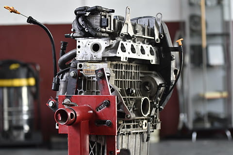motor, workshop, technology, mechanics, mechanic, drive, screw, machinery, indoors, factory, industry, close-up, machine part, focus on foreground, no people, manufacturing equipment, engine, robot, equipment, transportation, vehicle part, mode of transportation, metal, business, retro styled, production line, 5K, CC0, public domain, royalty free