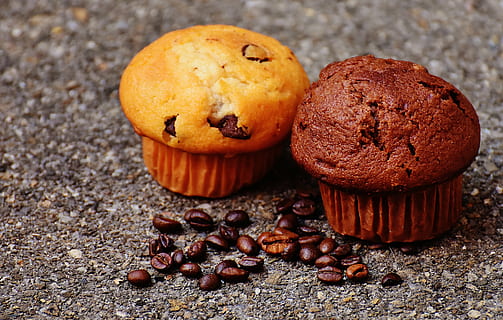 Brun, sort, cupcakes, muffin, kage, kaffe, kaffebønner, lækker, god fornøjelse, drage nytte af, kager, chokolade, mad og drikke, mad, friskhed, bagt, sødt mad, tæt på, ingen mennesker, sund kost, overbærenhed, frugt, stilleben, fokus på forgrunden, fristelse, dessert, velvære, morgenmad, snack, 5K, CC0, offentligt domæne, royaltyfrie