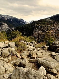 halvkuppel, Yosemite, bjerge, landskab, ødemark, naturlig, vild, udendørs, miljø, naturskøn, jord, natur, rolig, himmel, klippe, solid, rock-objekt, sky - himmel, scenics - natur, skønhed i naturen, ro, rolig scene, bjerg, ingen mennesker, plante, træ, dag, ikke-urbane scene, rock formation, flyder, 2K, CC0, offentligt domæne, royaltyfrie