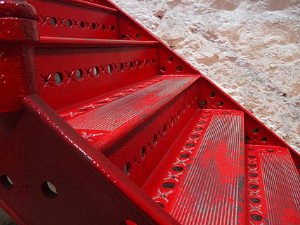 rote Stahltreppe, rot, Treppe, allmählich, Entstehung, erhebt euch, die Architektur, Passage, Weg, keine Leute, Nahansicht, Tag, Metall, Muster, High Angle View, Kommunikation, Text, texturiert, draußen, Vollbild, westliche Schrift, Verbindung, Hintergründe, Stillleben, Nummer, braun, Maschinen, 4K, CC0, gemeinfrei, lizenzfrei