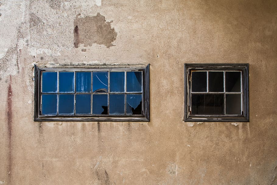 glas vindue, væg, brudte vinduer, overladt fabrik, tom, forladt, gået i stykker, fabrik, gammel, mursten, arbejdsplads, mørk, by-, snavset, industri, ingen, ruin, øde, henfald, bygning, forsømt, alderen, vindue, struktur, arkitektur, fattigdom, glemt, beskadiget, årgang, Brugt, retro, antik, rusted, køretøj, nostalgi, rustik, stål, skrot, rust, landdistrikterne, vrag, metal, junk, vinduer, industriel, materiale, miljø, brun mur, Brun, murbygningsfunktion, bygning udvendig, gammeldags, bygget struktur, ingen mennesker, dag, glas - materiale, udendørs, fuld ramme, boligområde, lav vinkel visning, baggrunde, forvitret, form, afspejling, vinduesramme, 4K