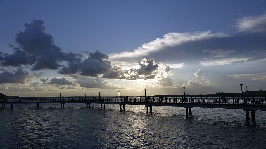 cel, posta de sol, mar, onades, aigua, pescar, núvols, recreació, marea, siluetes, manera del tauler, Singapur, naturalesa, moll, núvol - cel, estructura construïda, connexió, arquitectura, pont, pont - estructura feta per l'home, escenics - natura, bellesa a la natura, cap gent, tranquil·litat, transport, a l'aire lliure, llum solar, 5K