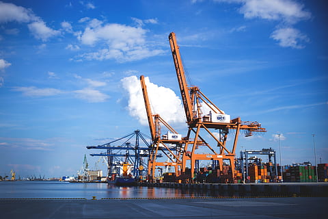 stadig, elementer, strukturer, kraner, dok, mole, stål, skaber, losning, stak, bunke, vand, ocean, hav, industri, maskineri, himmel, kran - entreprenørmaskiner, kommerciel dock, godstransport, sky - himmel, arkitektur, transportmidler, Forsendelse, havn, forretning, natur, beholder, last container, udendørs, ingen mennesker, industrielt udstyr, byggemateriale, 4K, CC0, offentligt domæne, royaltyfrie