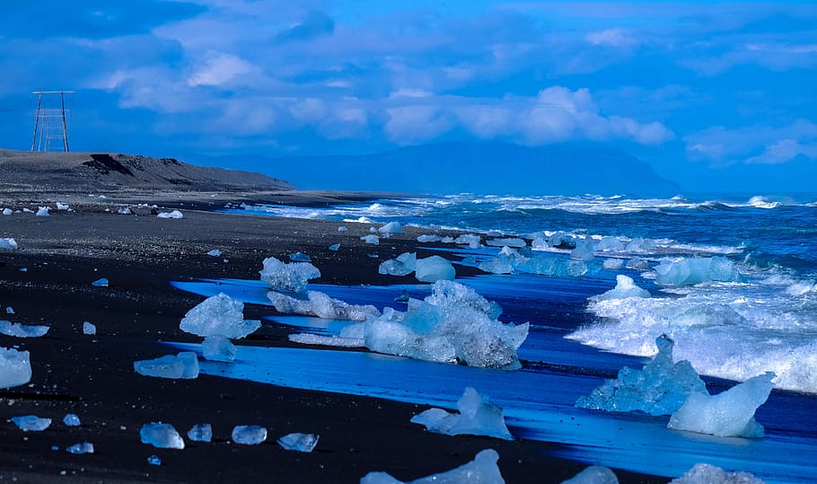 kold, gletscher, isbjerg, hav, strand, skyer, dagslys, flydende, frost, frost-, Frosset, dyster, is, isnende, ø, landskab, bjerge, natur, ocean, udendørs, naturskøn, kysten, himmel, rejse, vand, vinter, blå, skønhed i naturen, scenics - natur, sky - himmel, kold temperatur, ingen mennesker, sne, rolig scene, jord, dag, ro, 4K