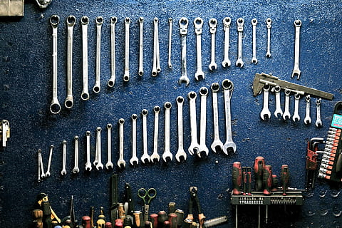 gray, metal combination, close, wrench, set, keys, workshop, mechanic, tools, equipment, repairing, work Tool, screw, construction Industry, steel, screwdriver, metal, choice, no people, wall - building feature, variation, day, hanging, tool, large group of objects, control, hand tool, order, arrangement, in a row, connection, outdoors, collection, industry, spanner, electrical equipment, 1080P, CC0, public domain, royalty free
