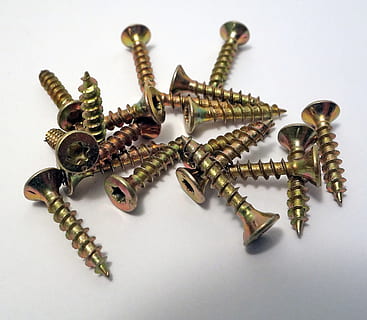 vis, outil, atelier, construire, réparation, métal, travail, Torx, fond blanc, prise de vue en studio, à l'intérieur, fermer, personne, vue grand angle, grand groupe d'objets, nature morte, table, bijoux, équipement, choix, spirale, variation, forme, conception, couleur or, orné, 2K, CC0, domaine public, libre de droits