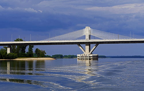 ponte del Danubio, ponte strallato, strutturale, protezione dagli urti, pilone, singolo vettore, Romania, Bulgaria, Unione Europea, blu, bianca, Spiaggia di sabbia, Danubio, attuale, fiume, underflow, Vidin, fili di sospensione, calafat, voltaggio, new-europe, struttura in cemento, ponte - struttura fatta dall'uomo, architettura, mezzi di trasporto, struttura costruita, connessione, ponte, cielo, acqua, nuvola - cielo, natura, riflessione, nessuno, giorno, destinazioni di viaggio, all'aperto, viaggio, città, 4K, CC0, dominio pubblico, privo di copyright