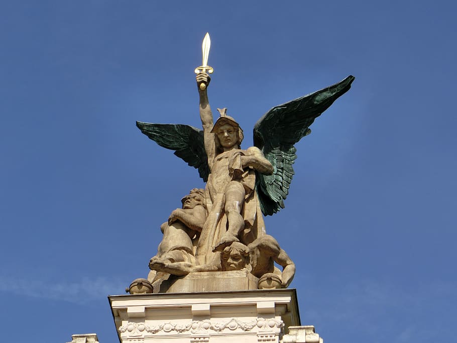 socha, meč, křídlo, kámen, nebe, sochařství, modrý, svoboda, čisté nebe, umění a řemesla, lidské zastoupení, zastoupení, nízký úhel pohledu, architektura, Příroda, nikdo, mužská podobnost, tvořivost, ženská podobnost, den, řemeslo, destinace, Dějiny, minulost, venku, anděl, 4K