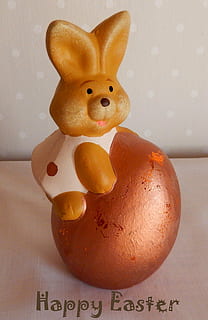 Pasqua, conill de Pasqua, Feliç Pasqua, ou de Pasqua, targeta de felicitació, salutació de pasqua, decoració de pasqua, salutació, representació, representació animal, a l'interior, celebració, natura morta, cap gent, primer pla, conill - animal, animal, art i artesania, festa, joguina, mamífer, decoració, ou, menjar, 2K, CC0, domini públic, lliure de regalies