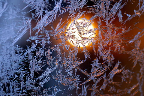 light, effect, sun, design, cold temperature, winter, frozen, snow, ice, close-up, backgrounds, snowflake, full frame, crystal, frost, no people, nature, selective focus, ice crystal, focus on foreground, pattern, macro, vulnerability, abstract, icicle, abstract backgrounds, 2K, CC0, public domain, royalty free
